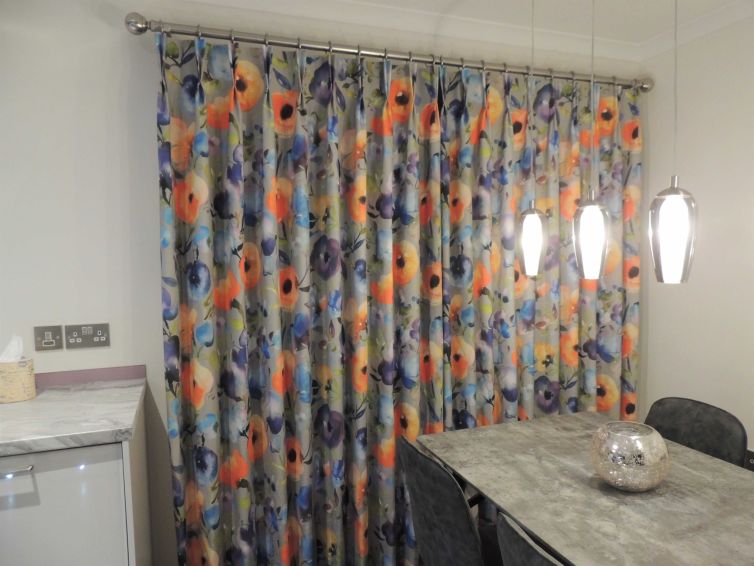 Gallery Curtains Image 4